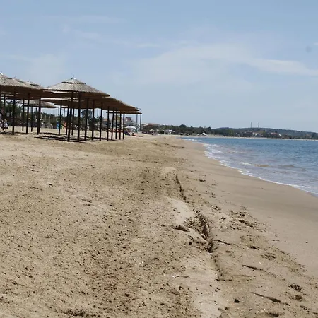 Apartament To Rent In Front Of The Amazing Sea