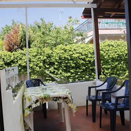 Apartament To Rent In Front Of The Amazing Sea Nea Plagia